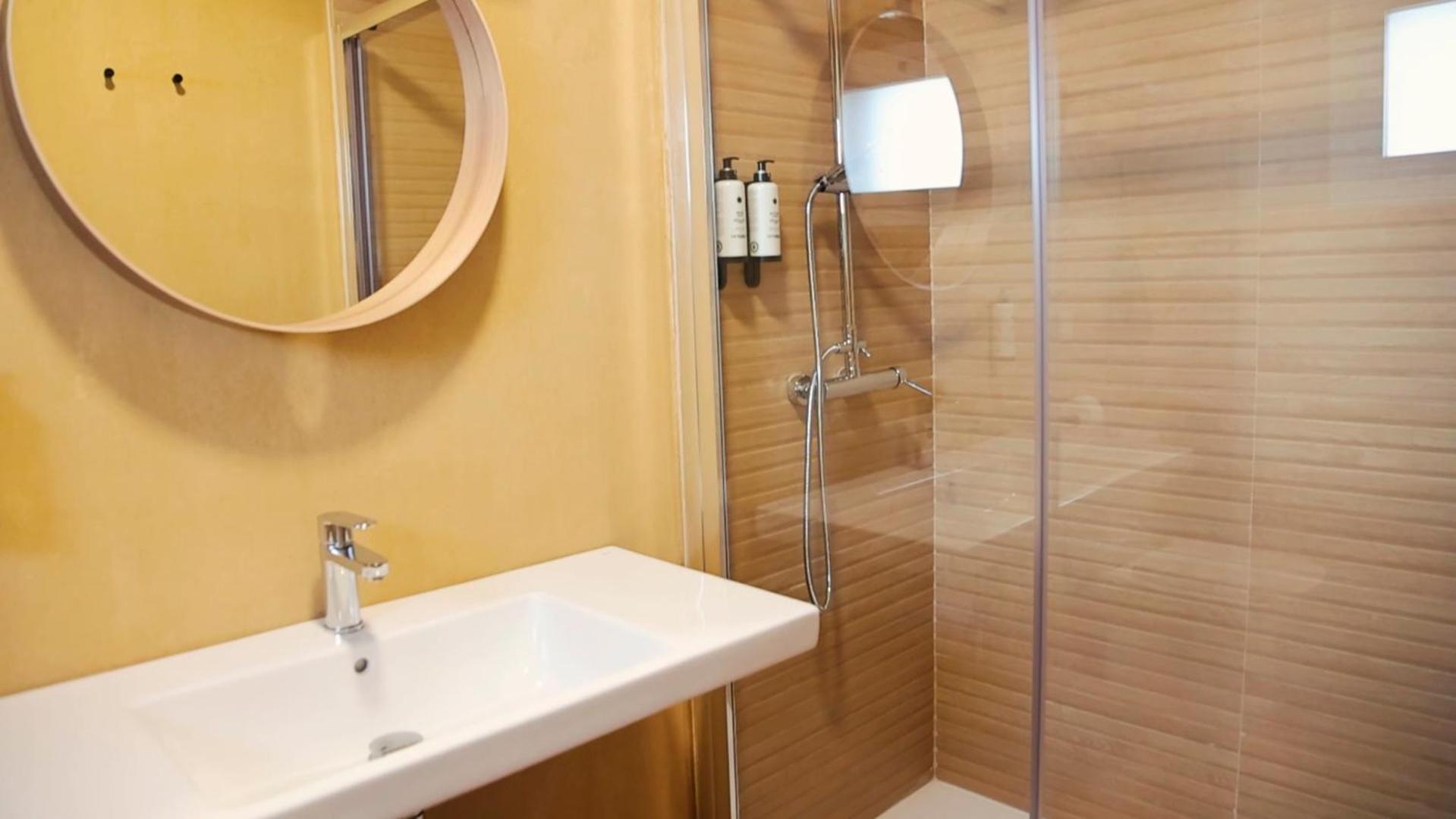 Hotel Los Alamos Boutique Plasencia Bagian luar foto